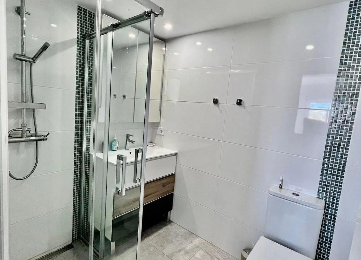 Luxury Condo Sea View Large Terrace Benalbeach Benalmadena 0*,  Spain